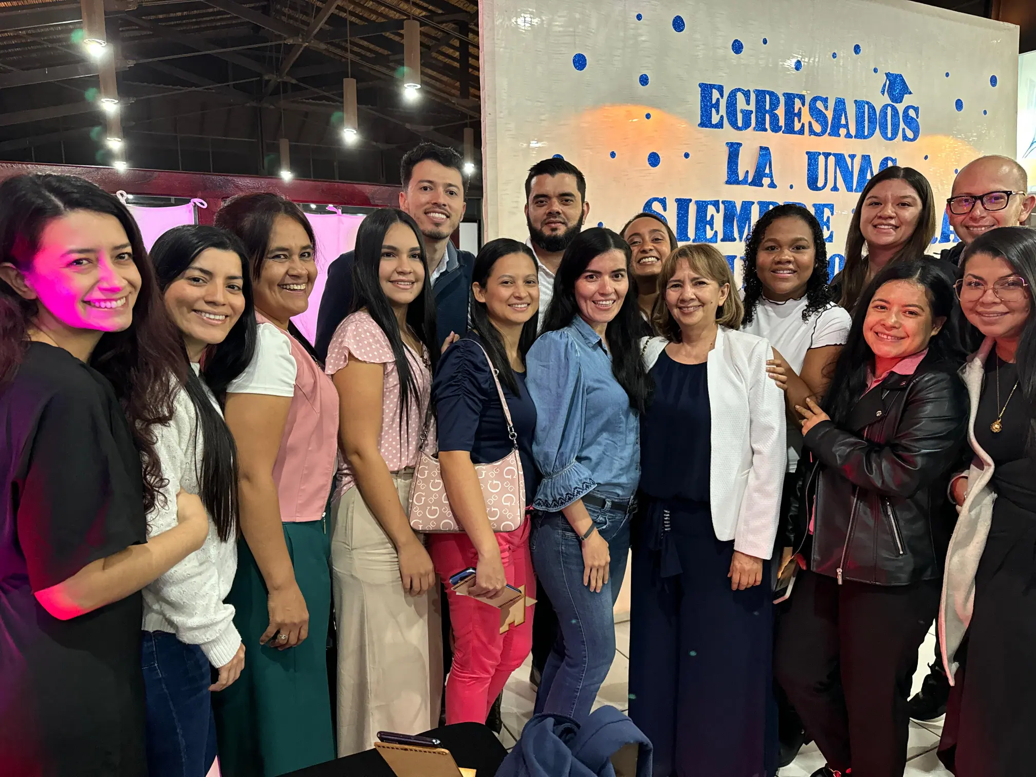 Egresados de la facultad de ciencias administrativas y contables fcac 1