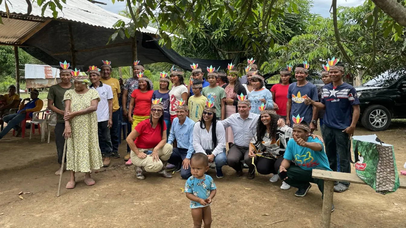 Dellys Eradys Guerrero la egresada UNAC que fue nominada al premio mujer cafam junto a las personas de la comunidad a la que impacta